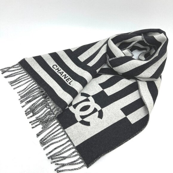 CHANEL CC Mark Bicolor Apparel accessories Scarf wool Black/White Unused - Picture 8 of 10